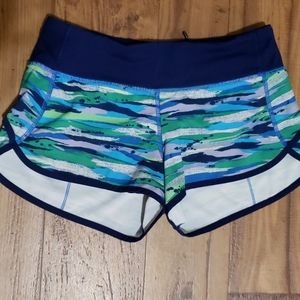 EUC Lululemon shorts size 4